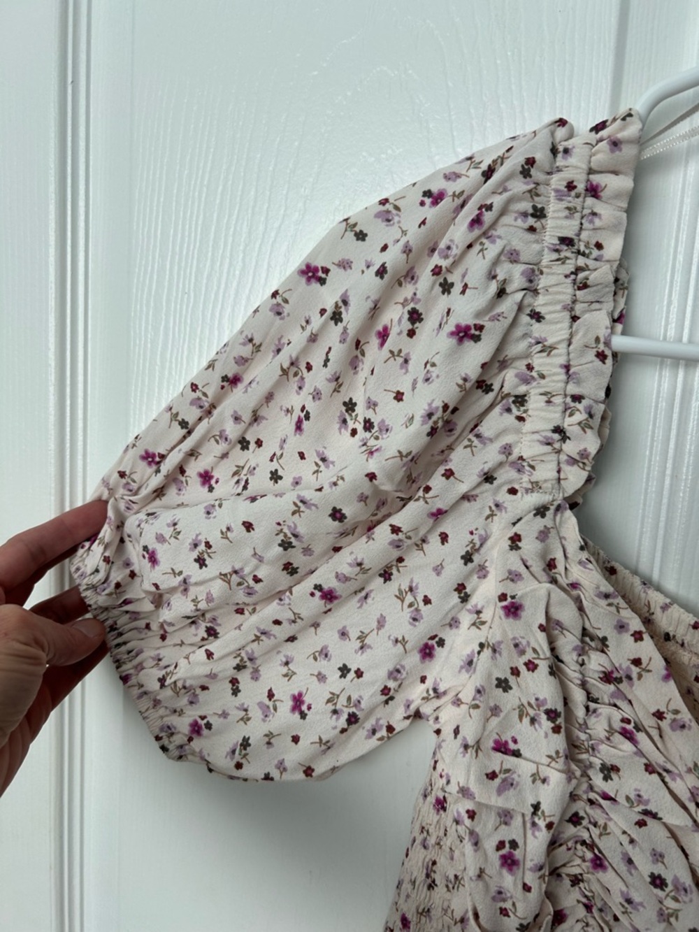 ASTR The Label Cream & Purple Floral Puff Sleeve Cropped Top Size Medium NWT - Picture 7 of 13